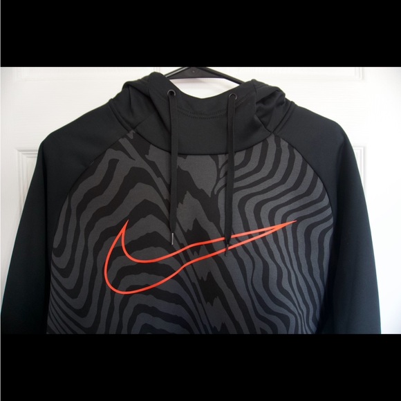 Nike Therma Dri Fit Swoosh Pullover Training Black Gray Hoodie - Picture 4 of 8